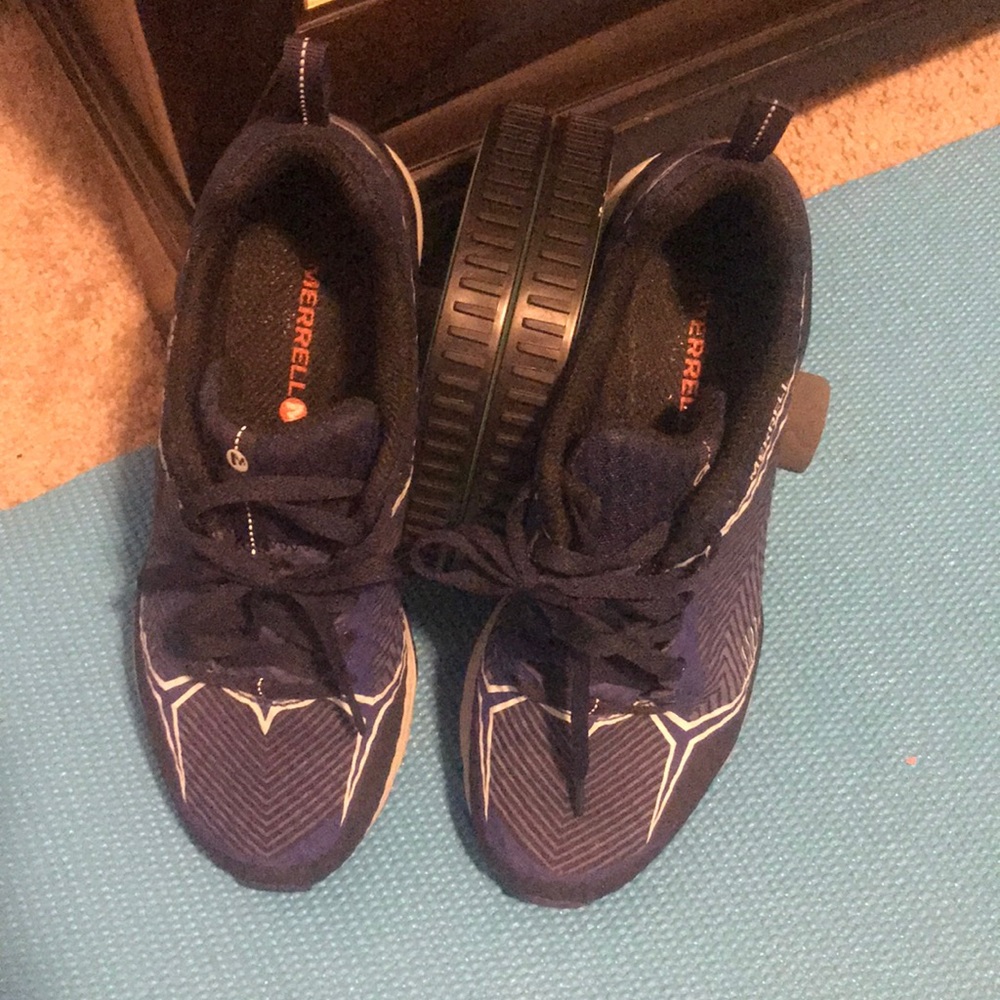 Merrel hiking shoes ⬇️